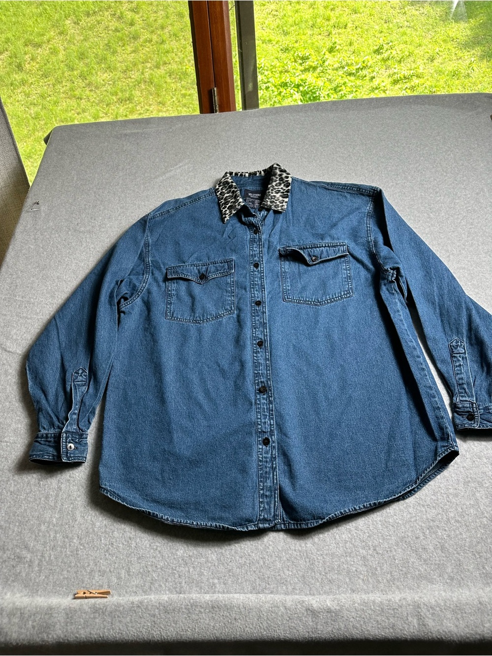 Women’s Vintage Solutions Original Blue Denim Shirt with Leopard Print Collar